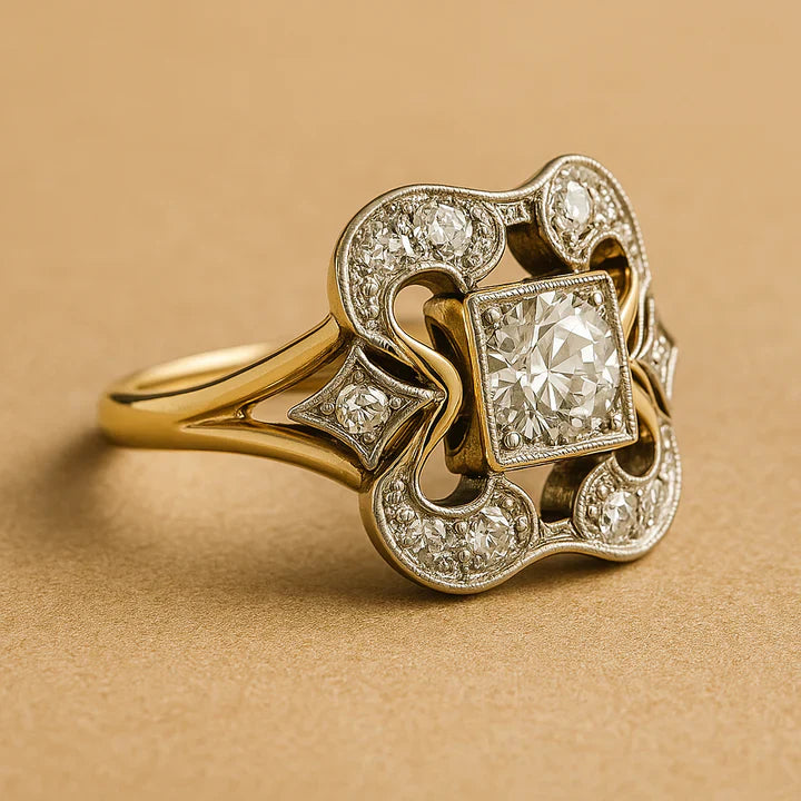 Bague vintage en zircone cubique dorée
