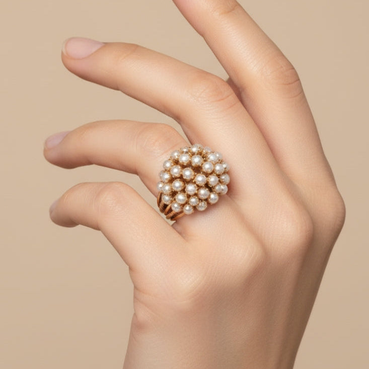 Bague à perles incrustées