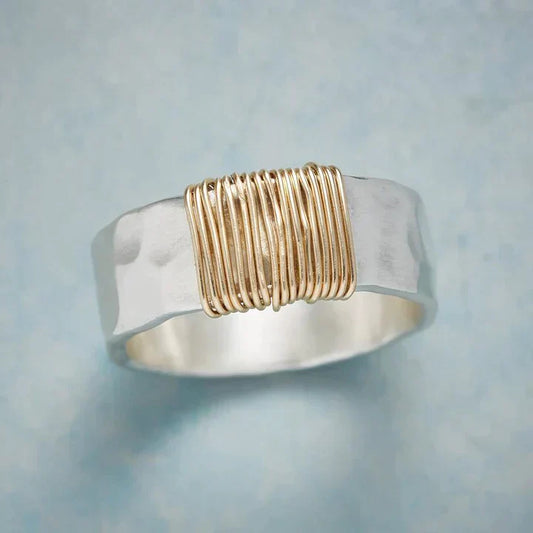 Bague en argent vintage à fils dorés