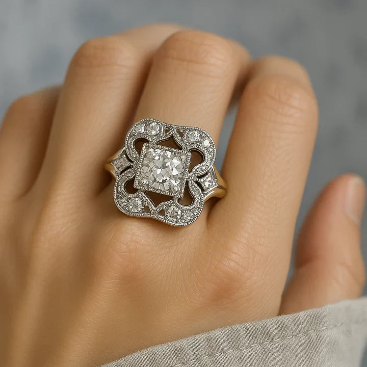 Bague vintage en zircone cubique dorée